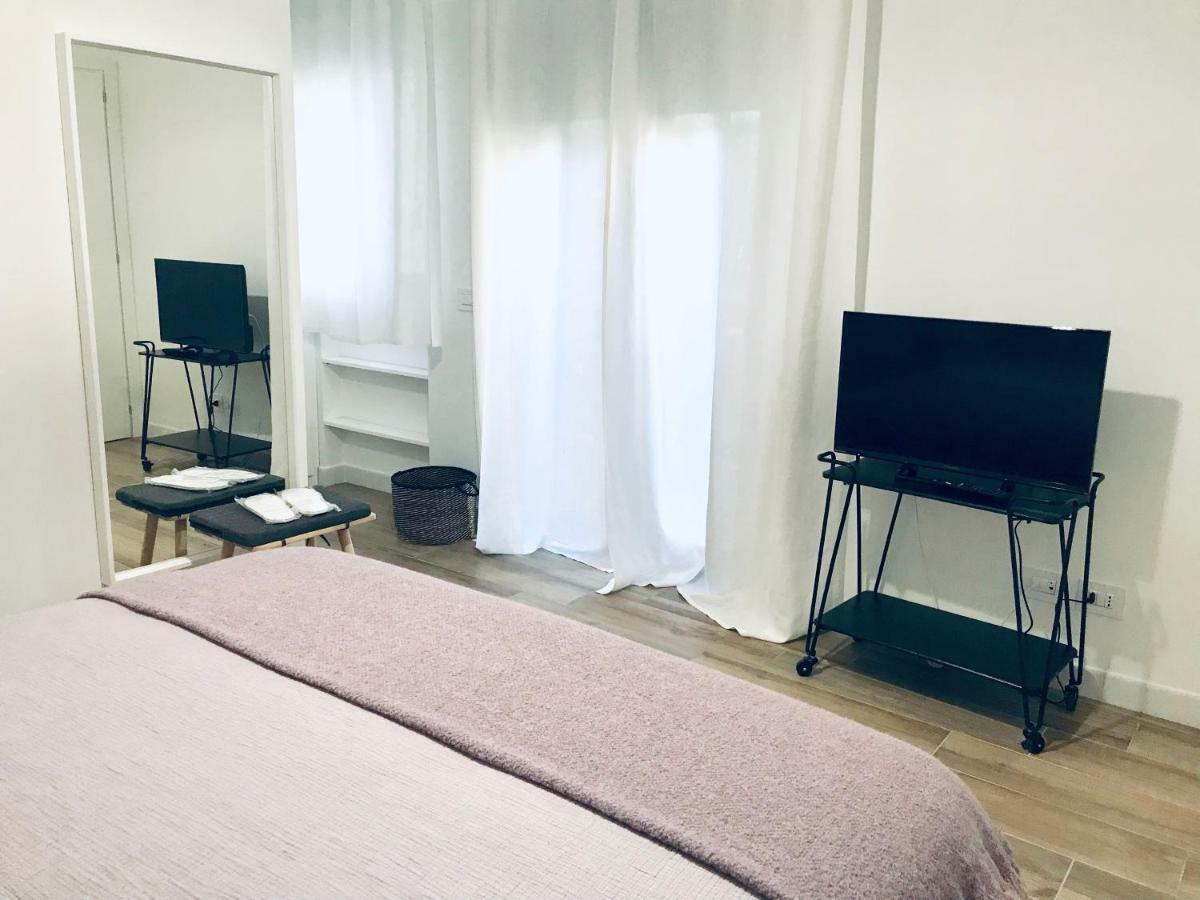 Bellhome 3 - Elegante Appartamento Nel Centro Di Bari Buitenkant foto
