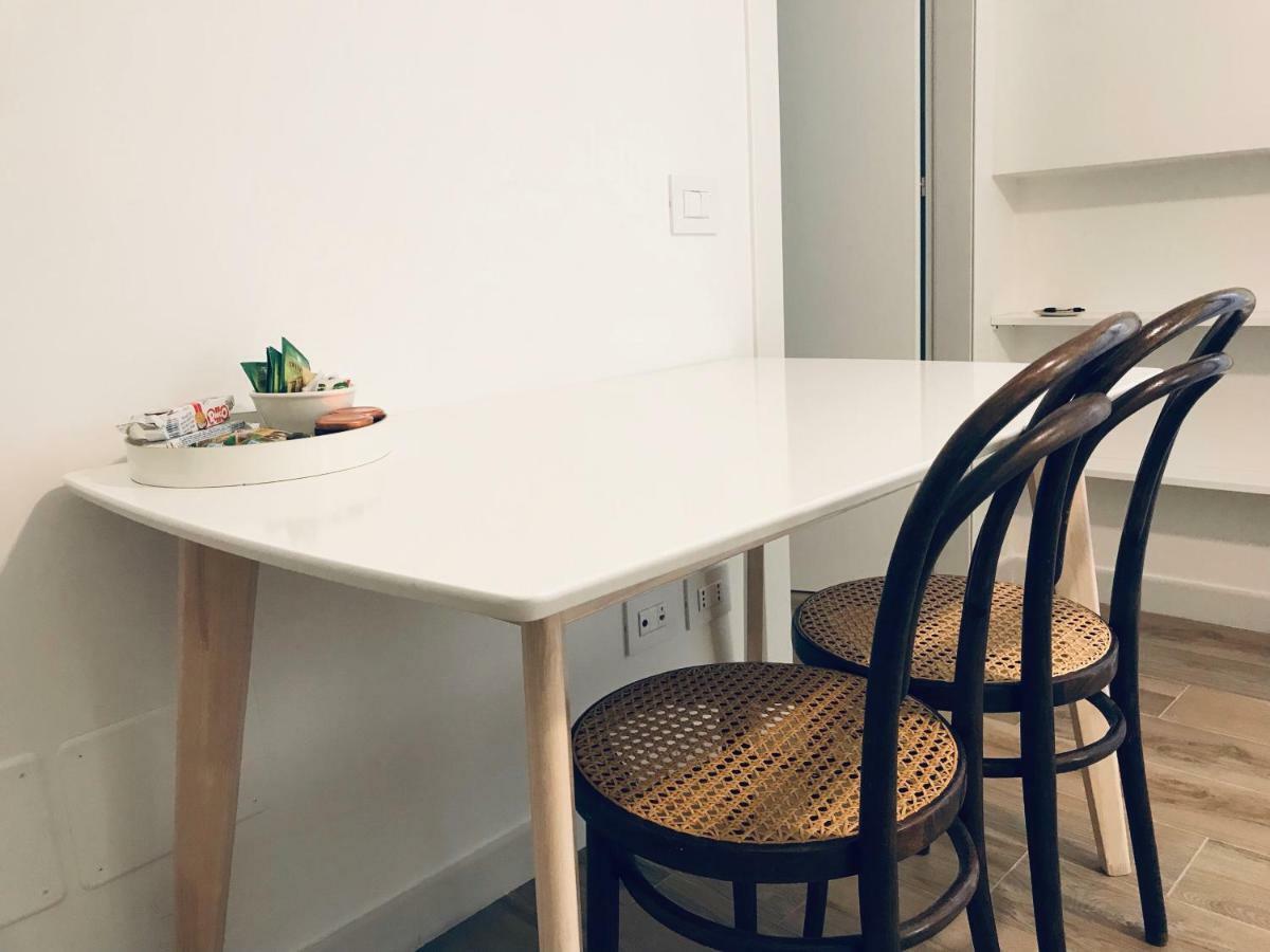 Bellhome 3 - Elegante Appartamento Nel Centro Di Bari Buitenkant foto